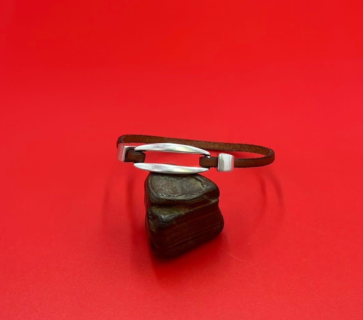 C0197>>MADE in EUROPE Zamak connector with 2 loop makers, connector for 3mm flat leather cord, connector Qty 1set