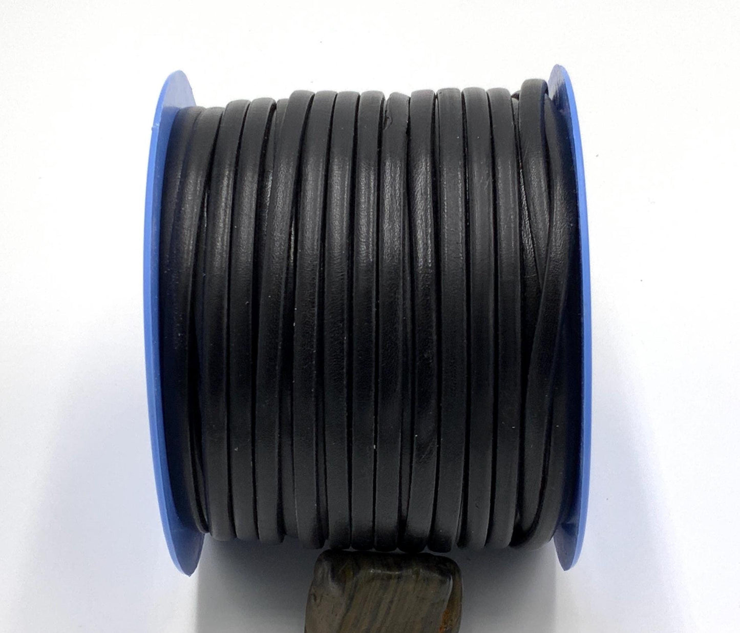 MADE in EUROPE 1 yard of 5mm flat leather cord, genuine leather 5mm strip, black flat leather cord
