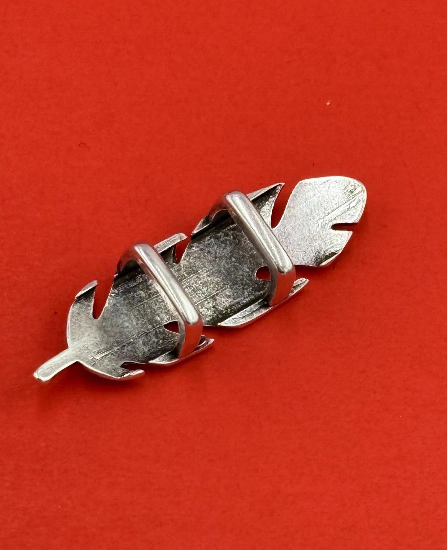 LS0116>>MADE in EUROPE zamak feather slider, licorice feather slider, 10x6mm cord feather slider Qty1