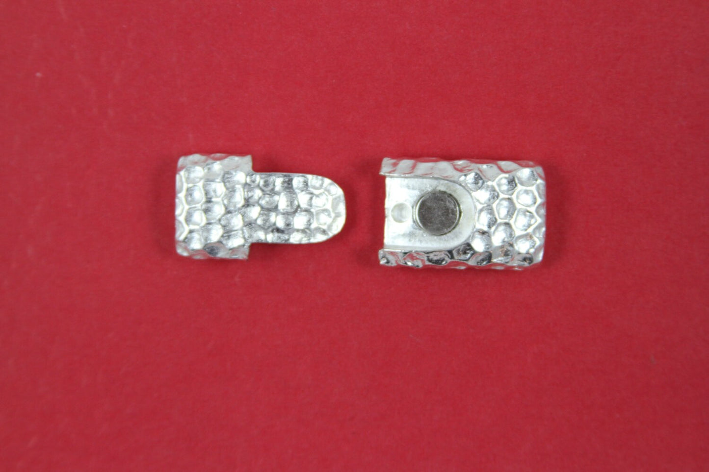 MADE IN EUROPE metal clasp, magnetic clast, flat cord clasp, 11mm cord clasp, hammered clasp, strong clasp, silver clasp (XM6031SP) Qty 1
