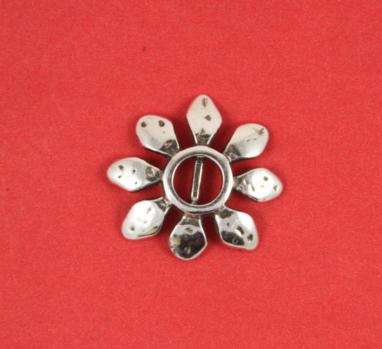 FS0095>>MADE in EUROPE 2 zamak chamomile sliders, zamak flower slider, zamak flower bead (6932S) qty2