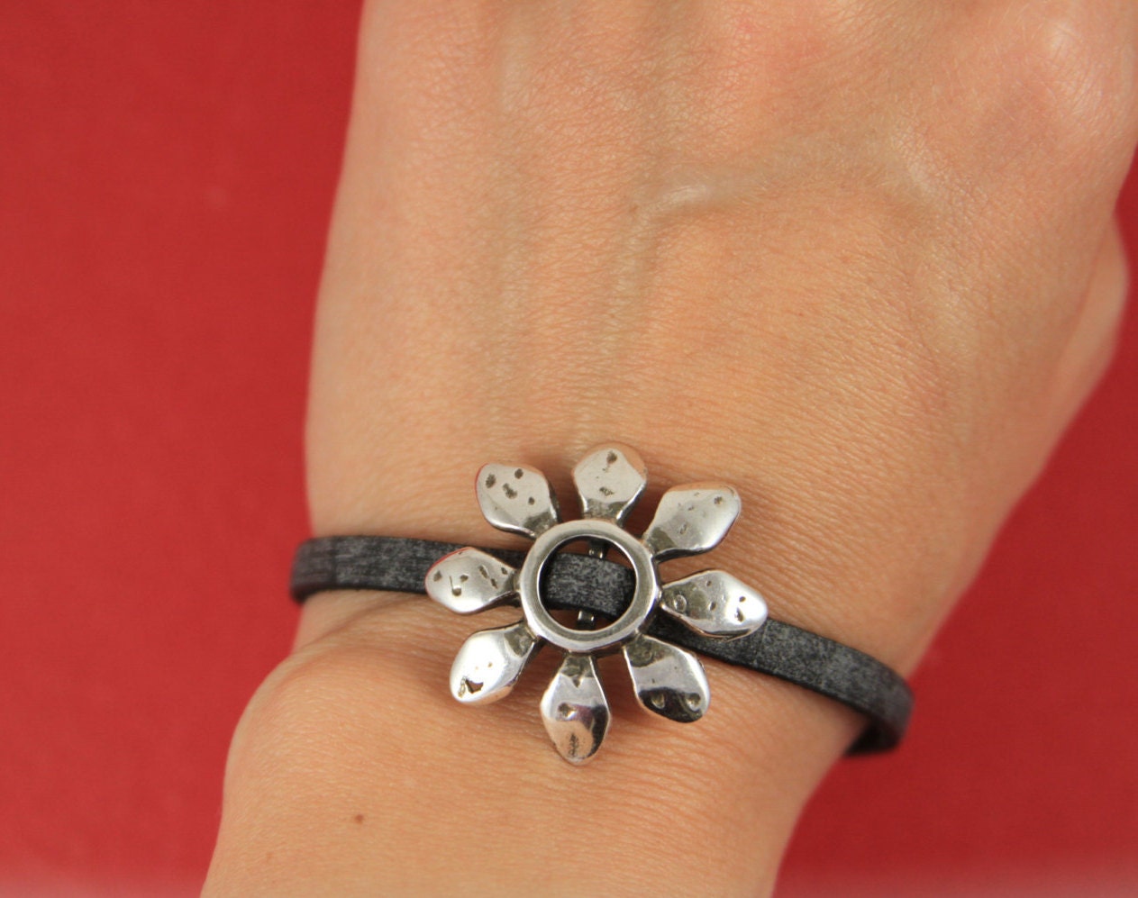 FS0095>>MADE in EUROPE 2 zamak chamomile sliders, zamak flower slider, zamak flower bead (6932S) qty2