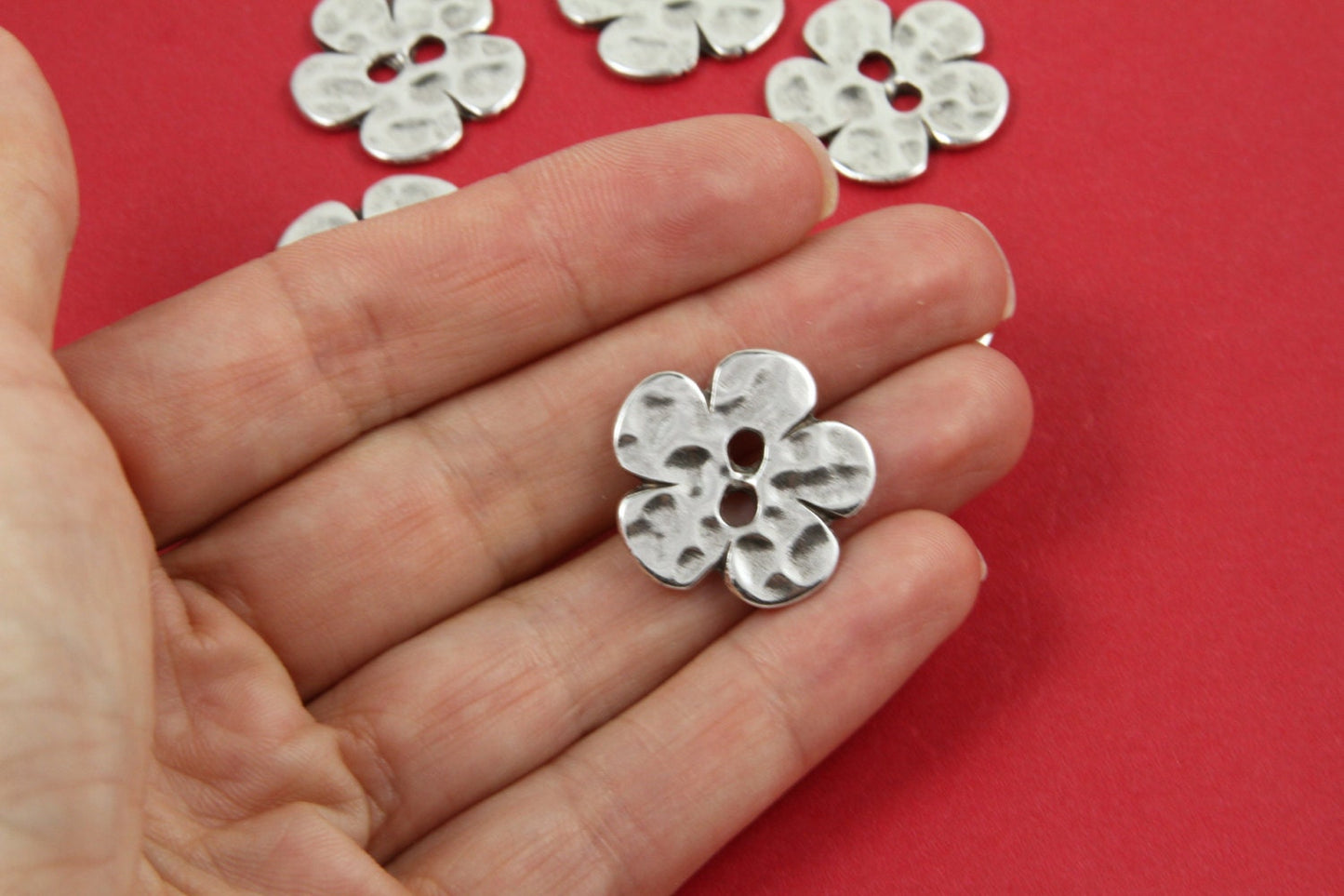 0/1 MADE in EUROPE 2 zamak flower sliders, silver hammered spacer, zamak spacer, flat flower slider (Ablz94S) Qty2