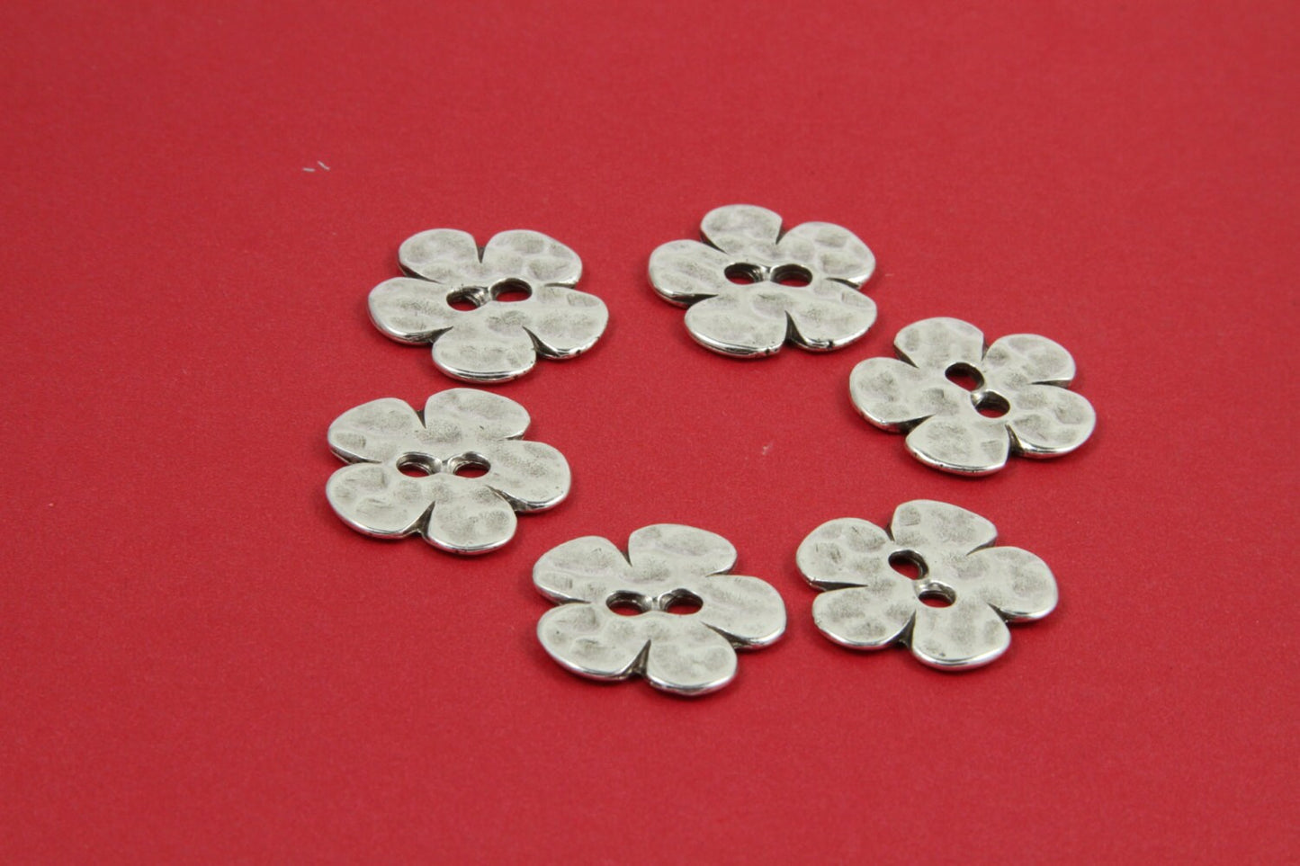 0/1 MADE in EUROPE 2 zamak flower sliders, silver hammered spacer, zamak spacer, flat flower slider (Ablz94S) Qty2