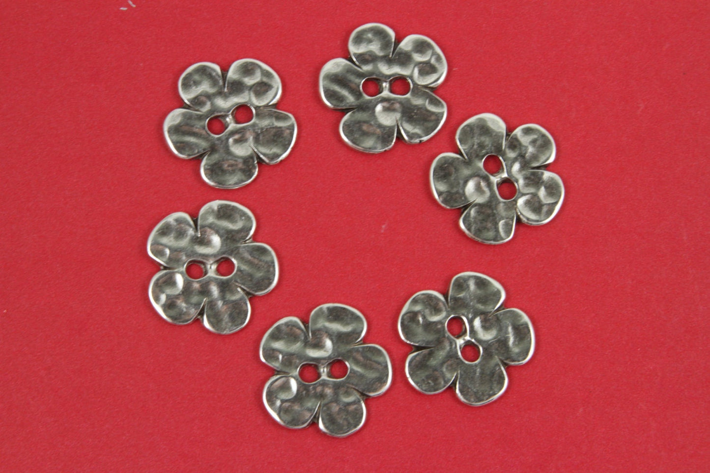 0/1 MADE in EUROPE 2 zamak flower sliders, silver hammered spacer, zamak spacer, flat flower slider (Ablz94S) Qty2