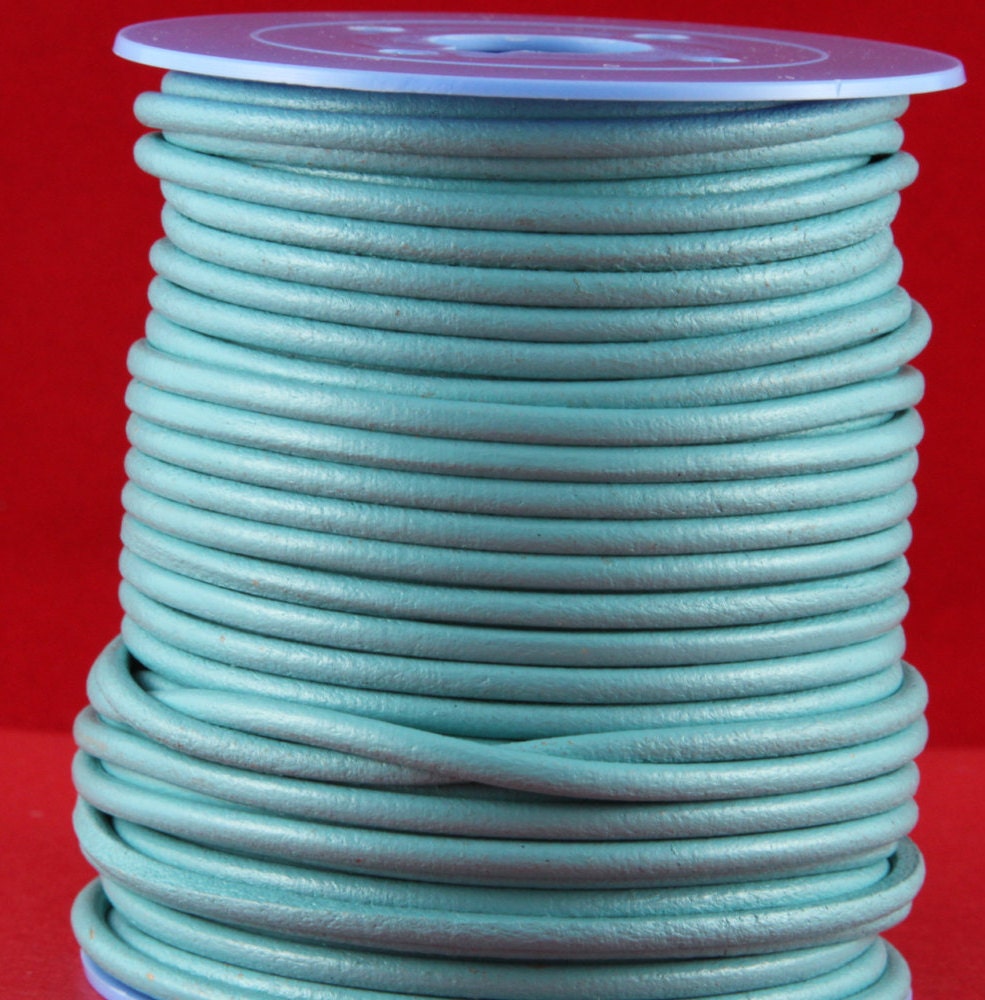 MADE in EUROPE 2 yards of turquoise leather cord, round leather cord, genuine turquoise leather cord (3tur)