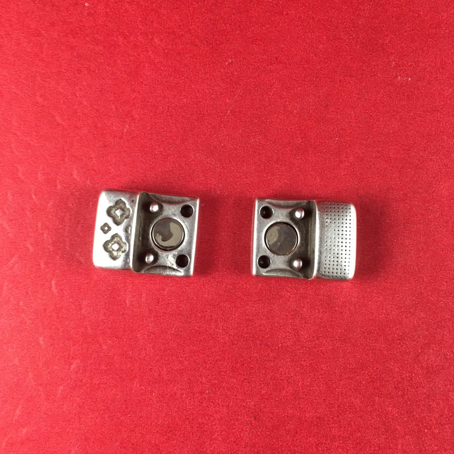 FC0041>> MADE in EUROPE zamak clasp,  flat cord clasp, 10mm flat cord clasp, leather cord clasp with flowers (9623) Qty1