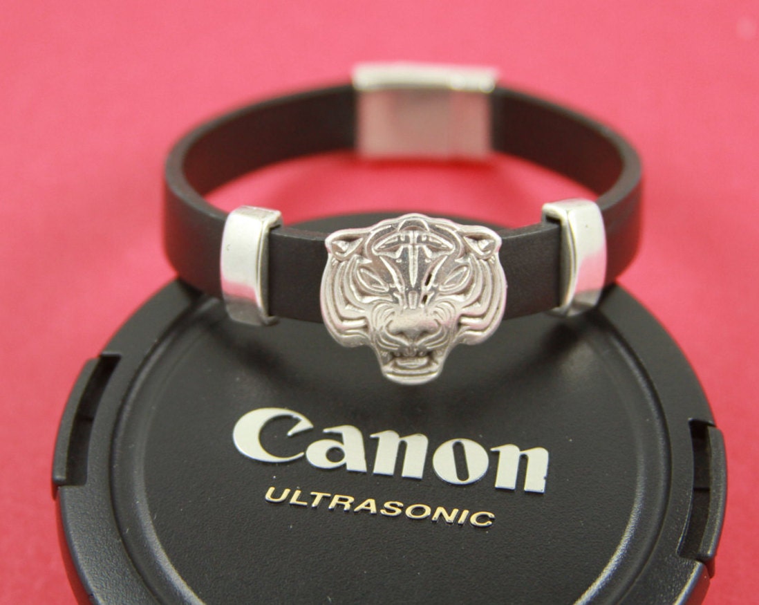 FS0102>>MADE in EUROPE 2 zamak tiger sliders for 10mm flat leather cord, zamak slider for bracelet, 10mm flat cord slider (94159) Qty2