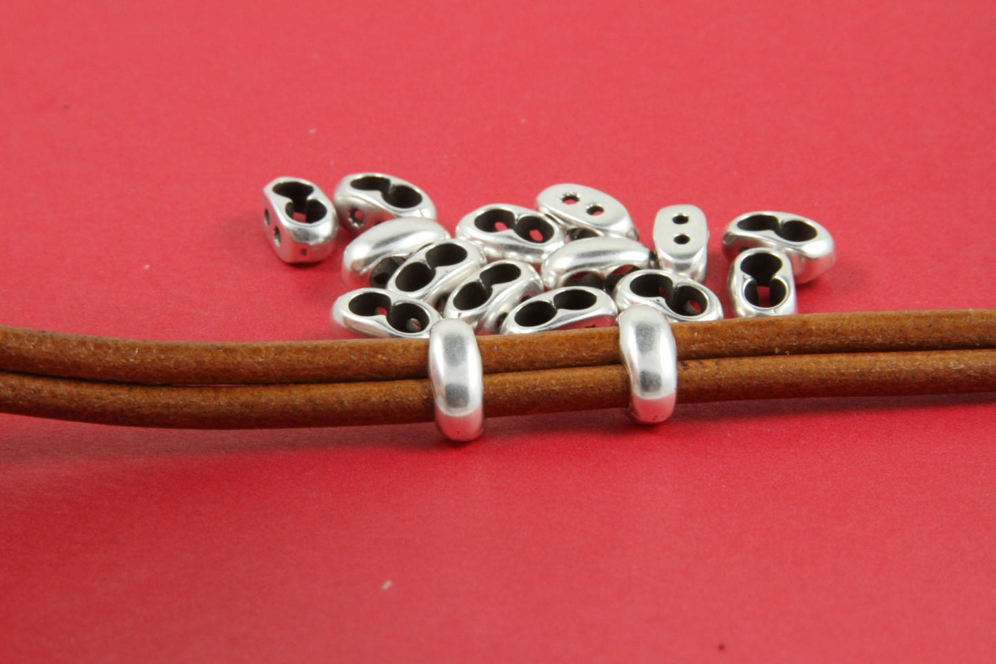 RS0143>>MADE in EUROPE 4 zamak separators, 4mm cord strand separators, round cord separators,  Qty4