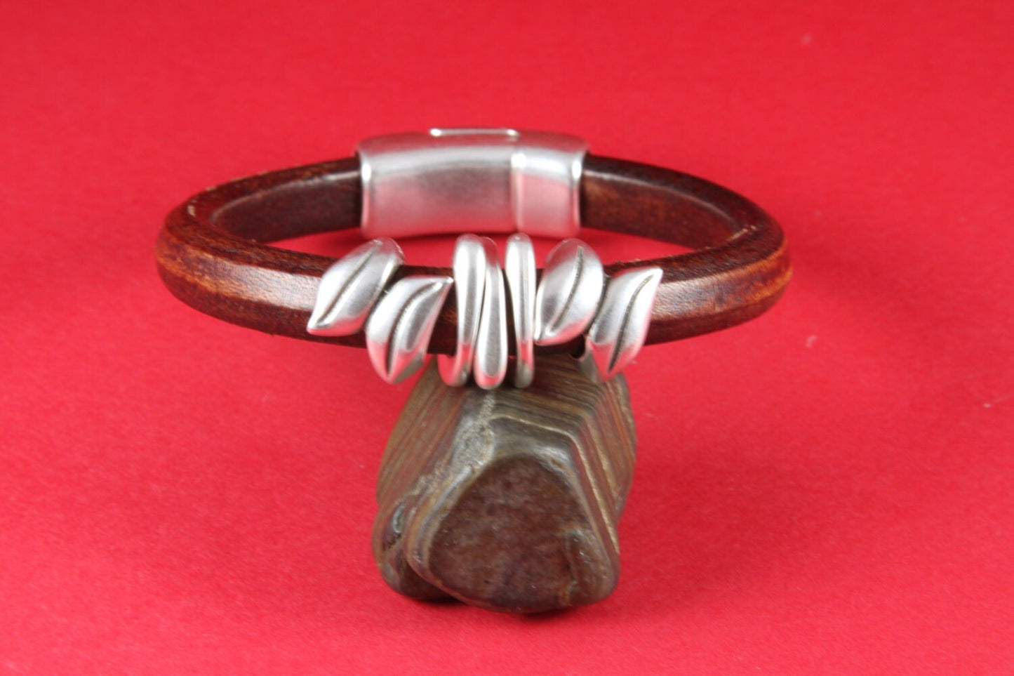 LS0009>> MADE IN EUROPE 2 zamak leaves sliders, licorice leaf slider, 10x6mm  sliders, silver leaves sliders(8272-0077) Qty2