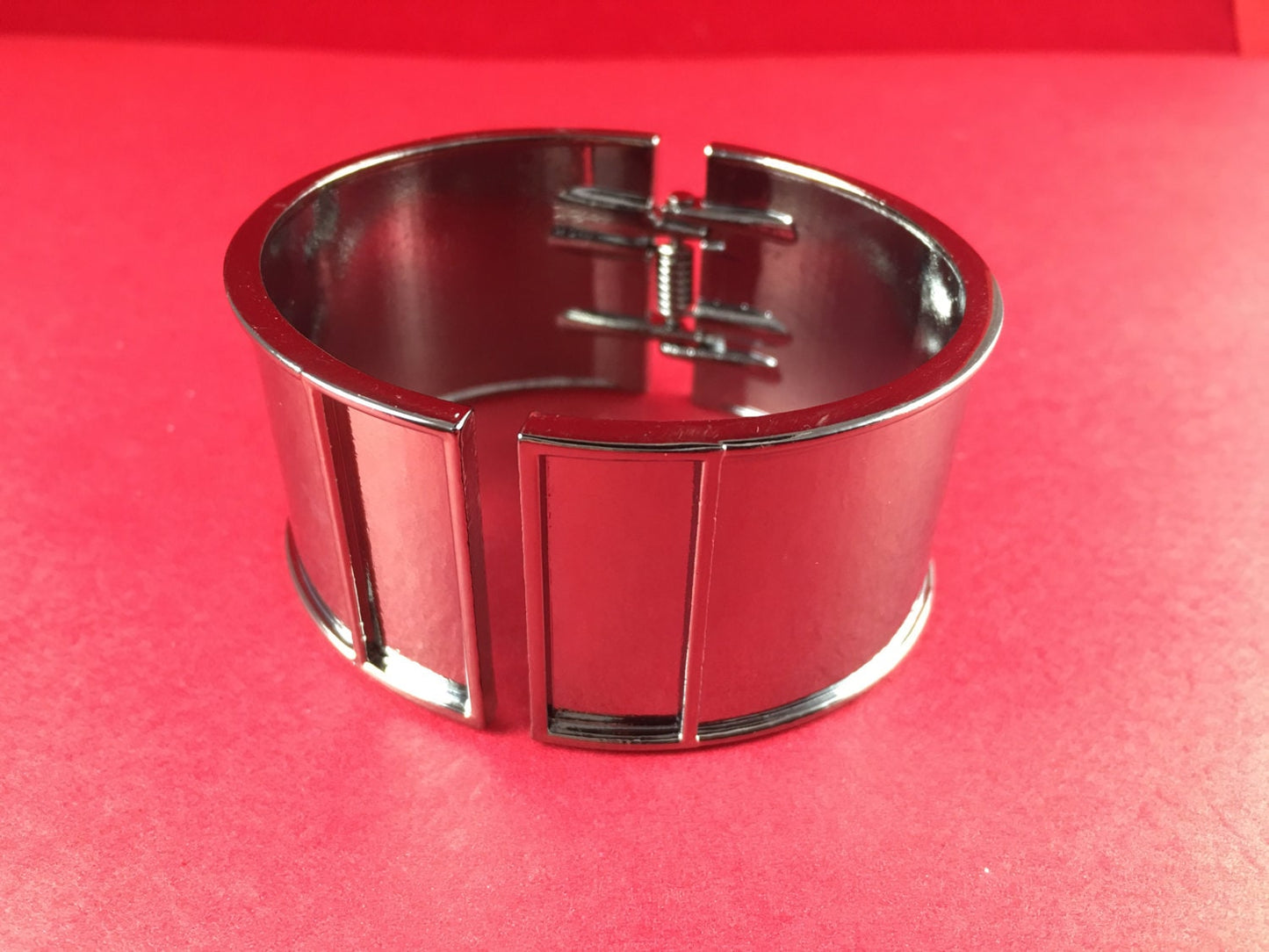 12/7 MADE in EUROPE metal half bracelet, leather insert cuff, metal half cuff (M387) qty1