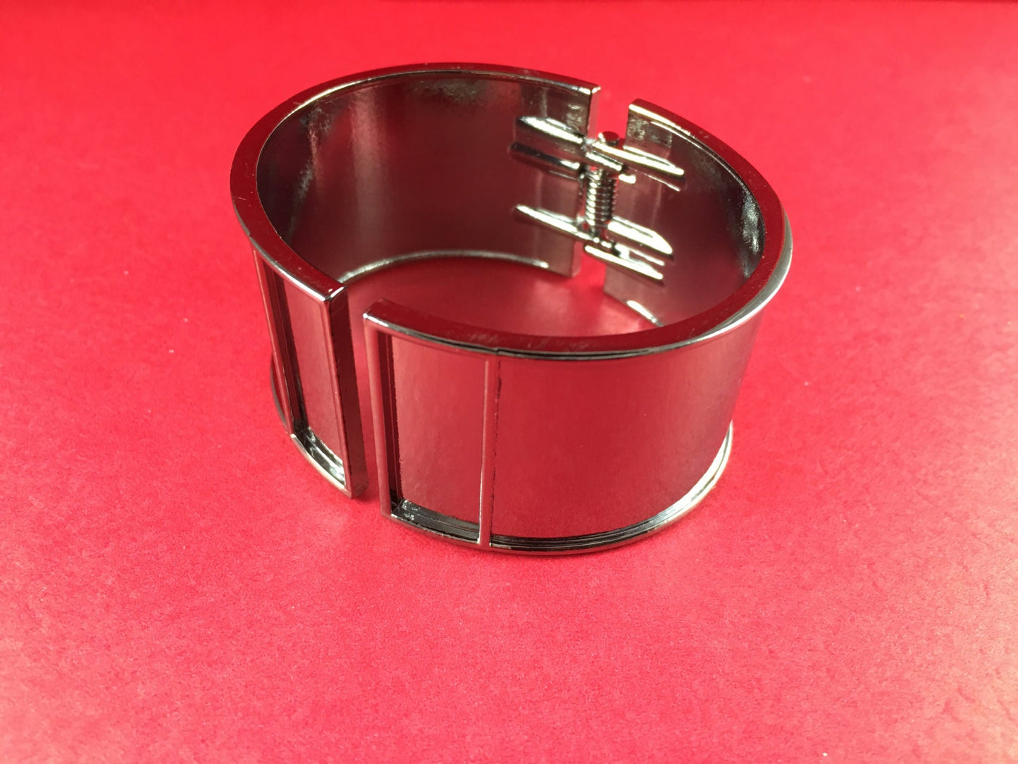 12/7 MADE in EUROPE metal half bracelet, leather insert cuff, metal half cuff (M387) qty1