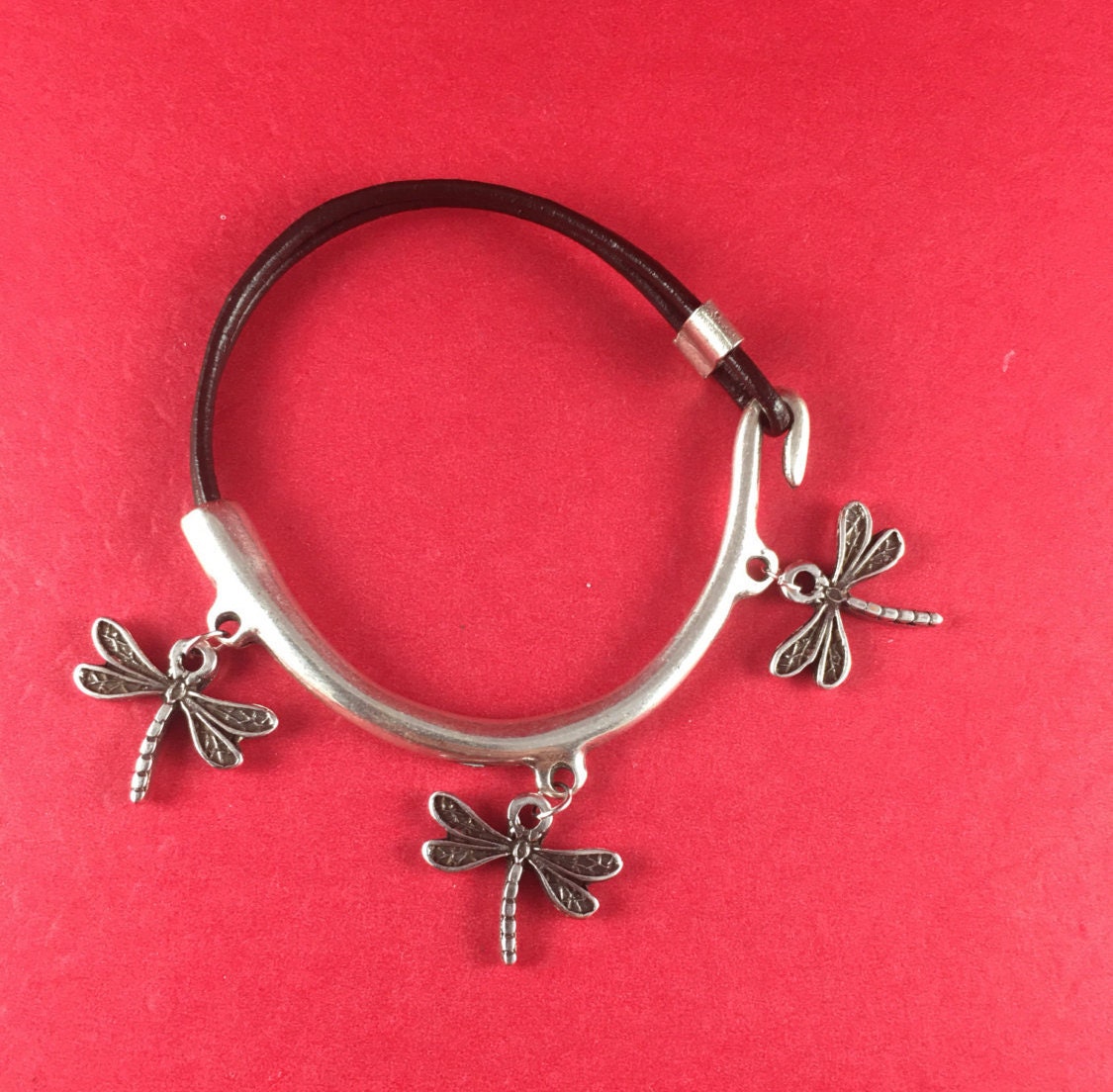 B0057>>MADE in EUROPE zamak half bracelet with hanging rings, silver half bracelet qty1
