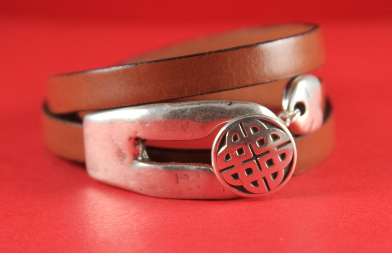 FC0004>>MADE in EUROPE zamak 10mm flat cord clasp, celtic knot button toggle clasp, zamak 10mm clasp,(76835-76843/10)Qty1