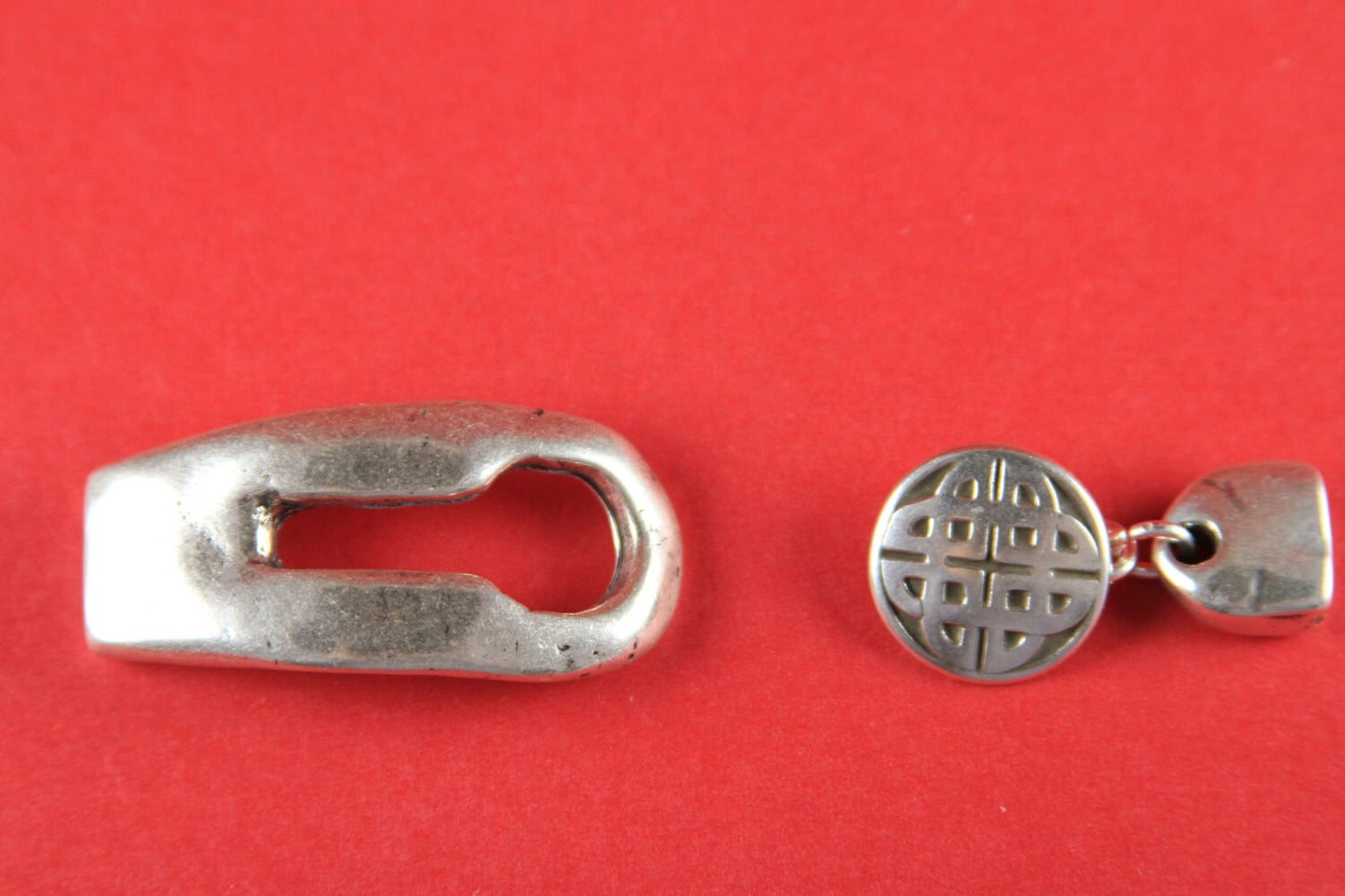 FC0004>>MADE in EUROPE zamak 10mm flat cord clasp, celtic knot button toggle clasp, zamak 10mm clasp,(76835-76843/10)Qty1