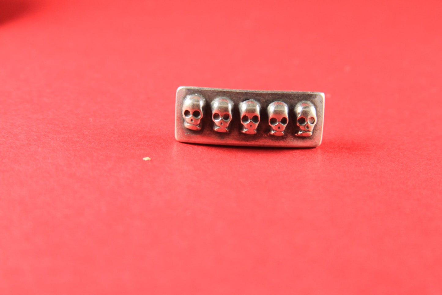 FS0014>>MADE in EUROPE zamak slider tube , zamak skull connector, zamak slider for flat leather cord  qty1