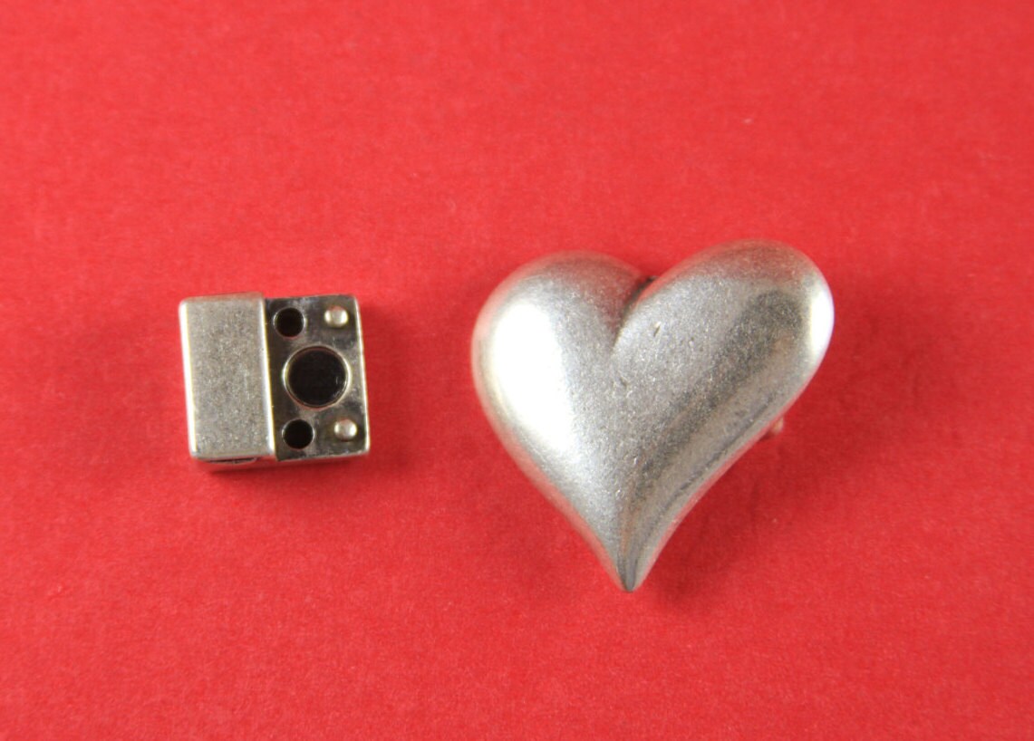 FC0295>>MADE in EUROPE zamak heart clasp, heart clasp, zamak 10mm clasp, flat 10mm cord zamak heart clasp Qty1