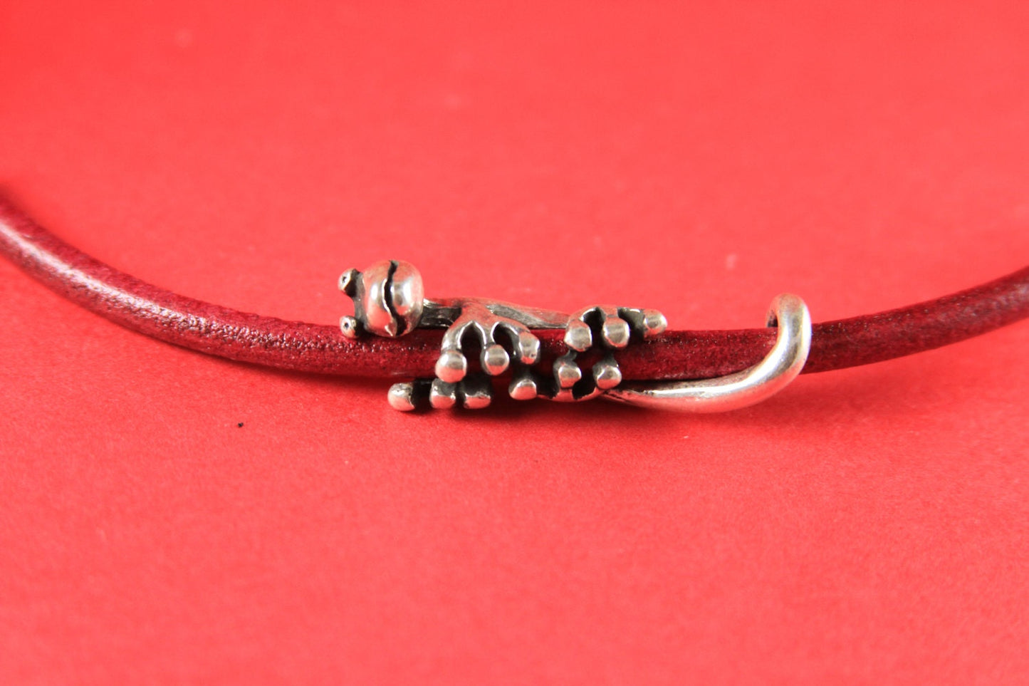 RS0047>>MADE IN EUROPE zamak iguana slider, 5mm round cord slider, bracelet slider, lizard slider, gecko slider