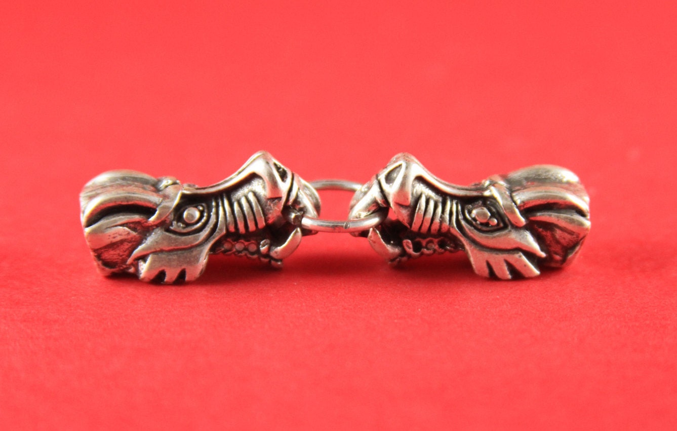 C0098>>MADE in EUROPE zamak dragons connector for 5mm round leather cord, two dragons connector  qty1