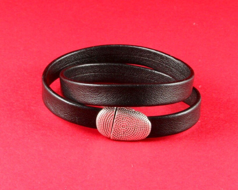 FC0235>>MADE in EUROPE zamak clasp, oval flat cord clasp, 10mm flat cord clasp, leather cord clasp with dotts Qty1