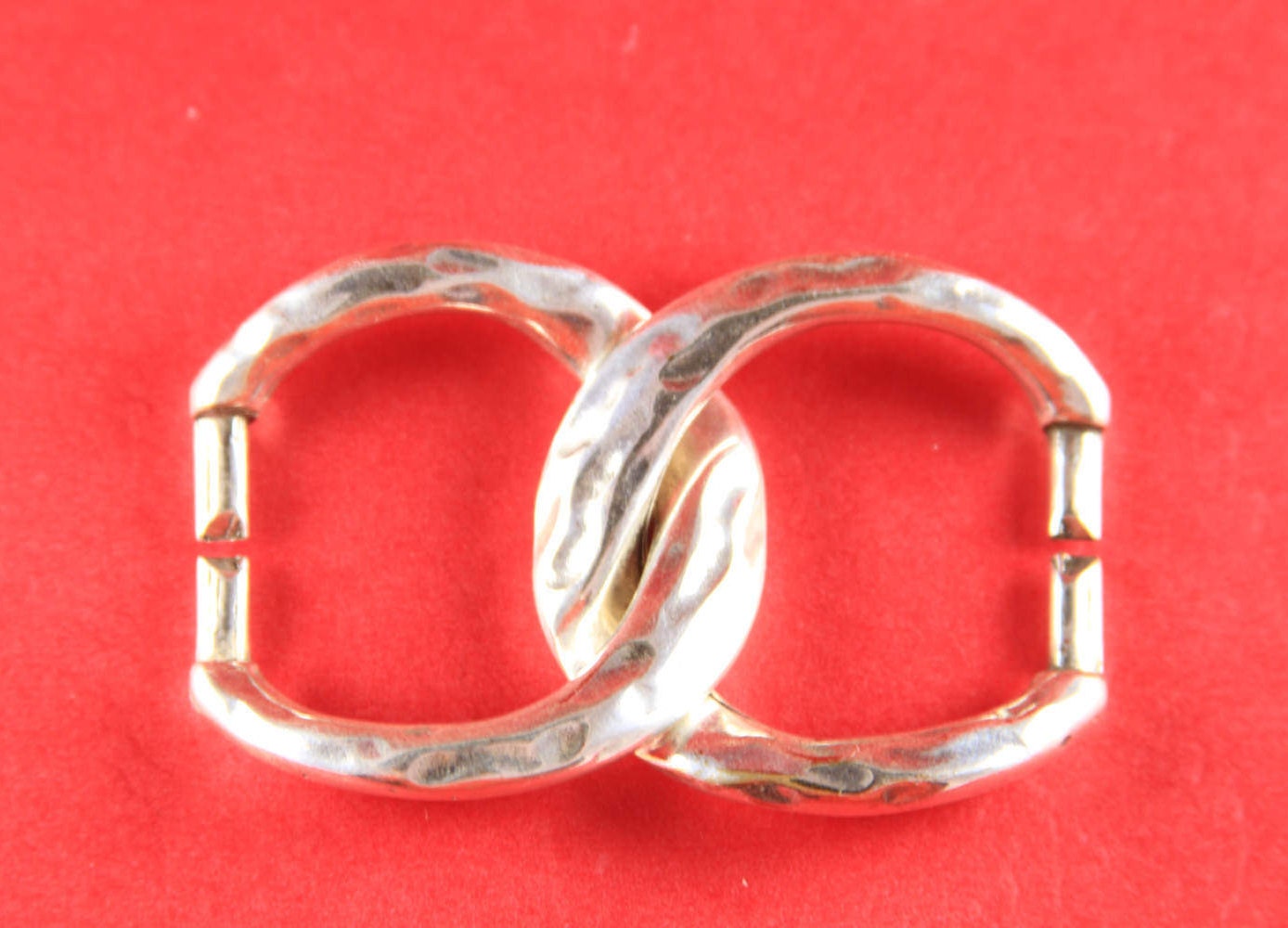 C0146>>MADE IN EUROPE bracelet connector, zamak chain connector, 20mm flat cord connector, hammered chain connector (4738/20) Qty1