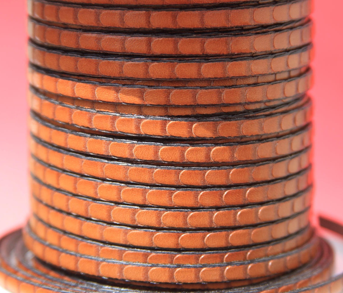 MADE in EUROPE 24'' flat 5mm engraved leather cord, 5mm flat leather cord, 5mm embossed leather cord (511/05/33)