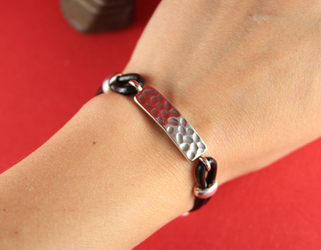 C0068>>MADE in EUROPE zamak connector with 2 separators, hammered zamak connector, zamak bracelet finding (Ablz112S) Qty1