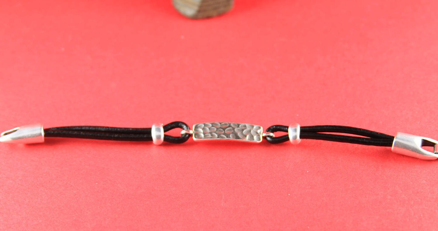 C0068>>MADE in EUROPE zamak connector with 2 separators, hammered zamak connector, zamak bracelet finding (Ablz112S) Qty1