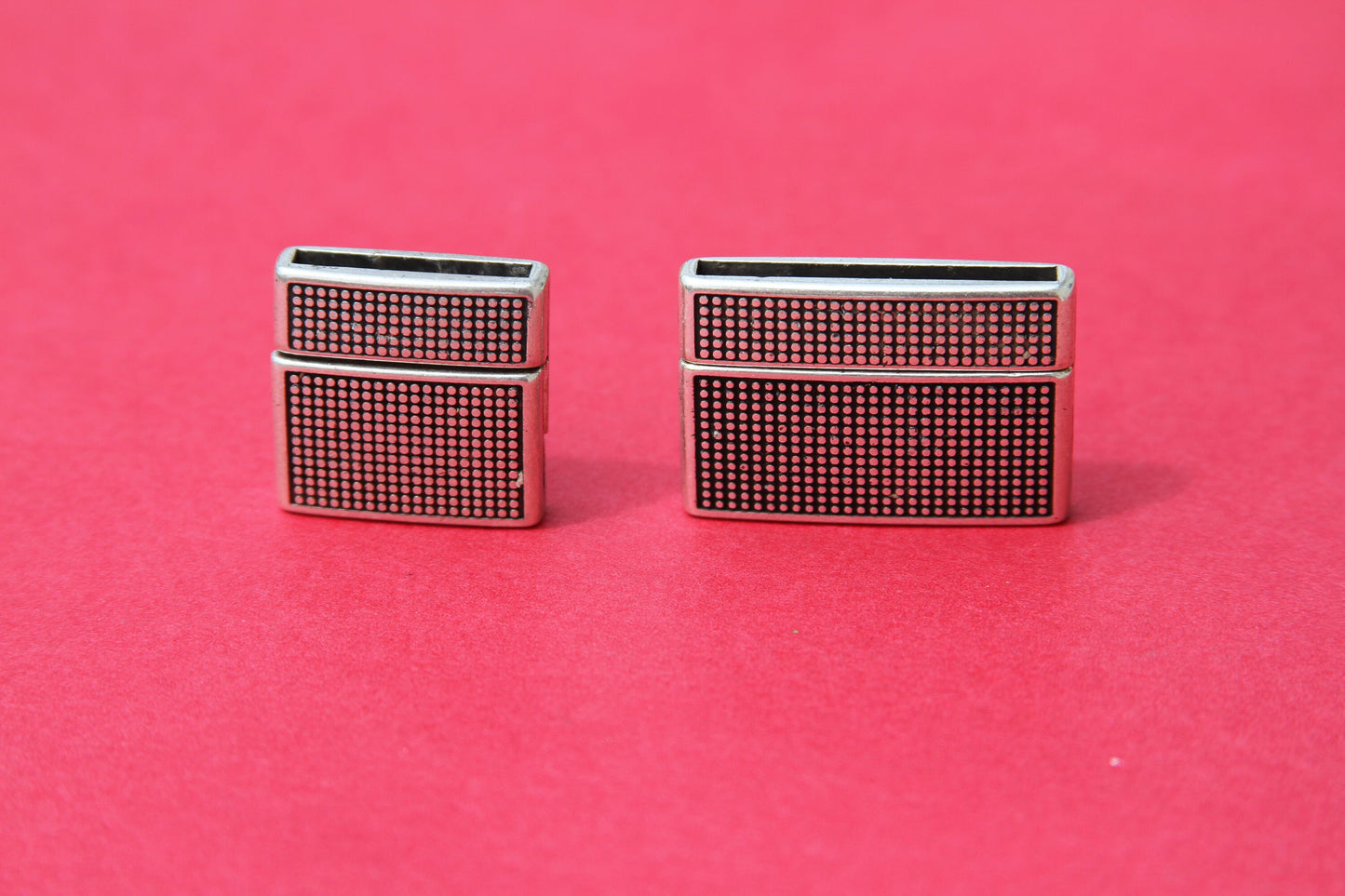 FC0088>>MADE in EUROPE flat cord magnetic clasp, 30mm flat cord clasp, dotted magnetic clasp (78887/30) qty1