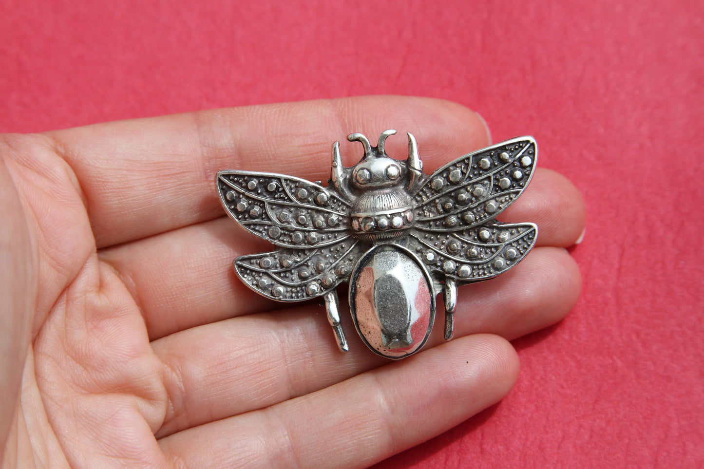 FS0010>>MADE in EUROPE zamak bee slider, large zamak bee slider, zamak  butterfly spacer, 20mm cord slider Qty1