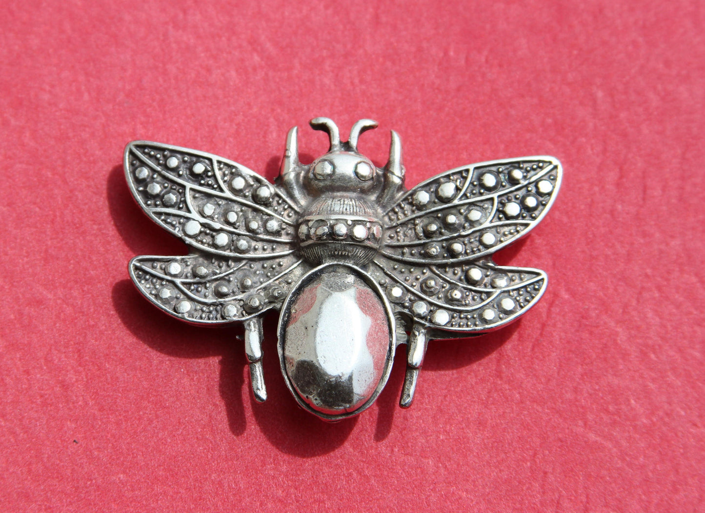 FS0010>>MADE in EUROPE zamak bee slider, large zamak bee slider, zamak  butterfly spacer, 20mm cord slider Qty1