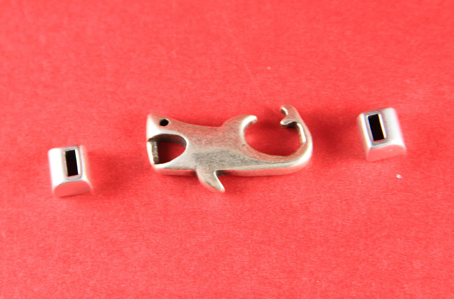 FC0105>>MADE in EUROPE zamak shark hook clasp set with 2 cord loop makers, silver shark hook set for bracelet (78906/00/93750) Qty 1 set