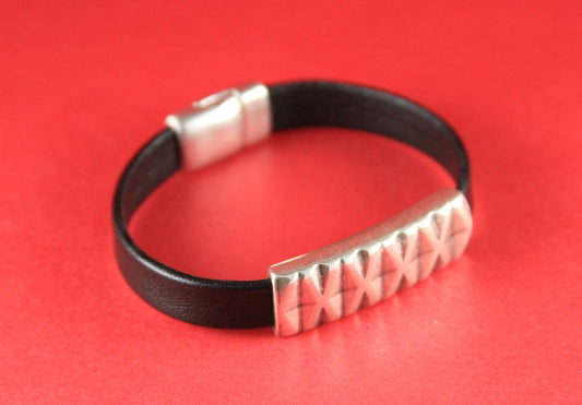 FS0172>> MADE in EUROPE zamak slider tube , zamak faceted tube connector, zamak slider for 10mm flat leather cord qty1