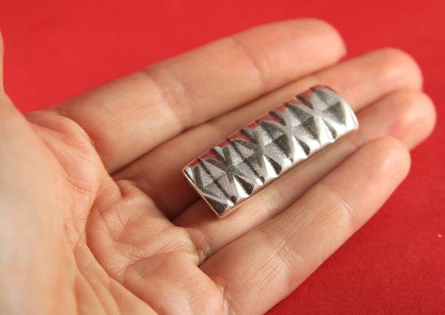 FS0172>> MADE in EUROPE zamak slider tube , zamak faceted tube connector, zamak slider for 10mm flat leather cord qty1