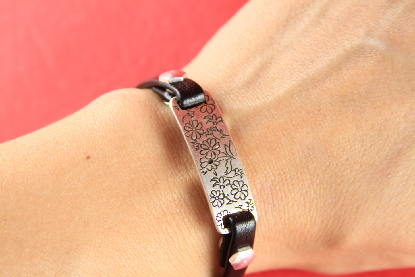 C0033>>MADE in EUROPE zamak connector, flat cord zamak connector, flat cord engraved floral slider Qty1