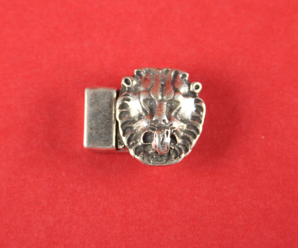 FC0168>>MADE in EUROPE zamak lion clasp, 10mm flat cord clasp, 10x2mm clasp, lion clasp Qty1
