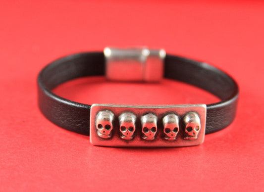 FS0014>>MADE in EUROPE zamak slider tube , zamak skull connector, zamak slider for flat leather cord  qty1