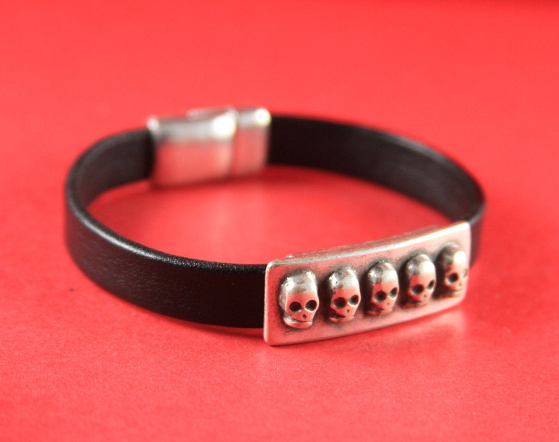 FS0014>>MADE in EUROPE zamak slider tube , zamak skull connector, zamak slider for flat leather cord  qty1