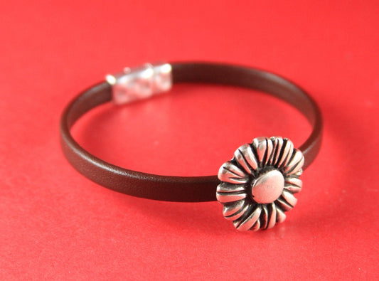 FS0083>>MADE IN EUROPE 2 zamak flower sliders 6mm flat cord, 6mm flat cord daisy slider, sunflower slider for 6mm flat cord Qty2