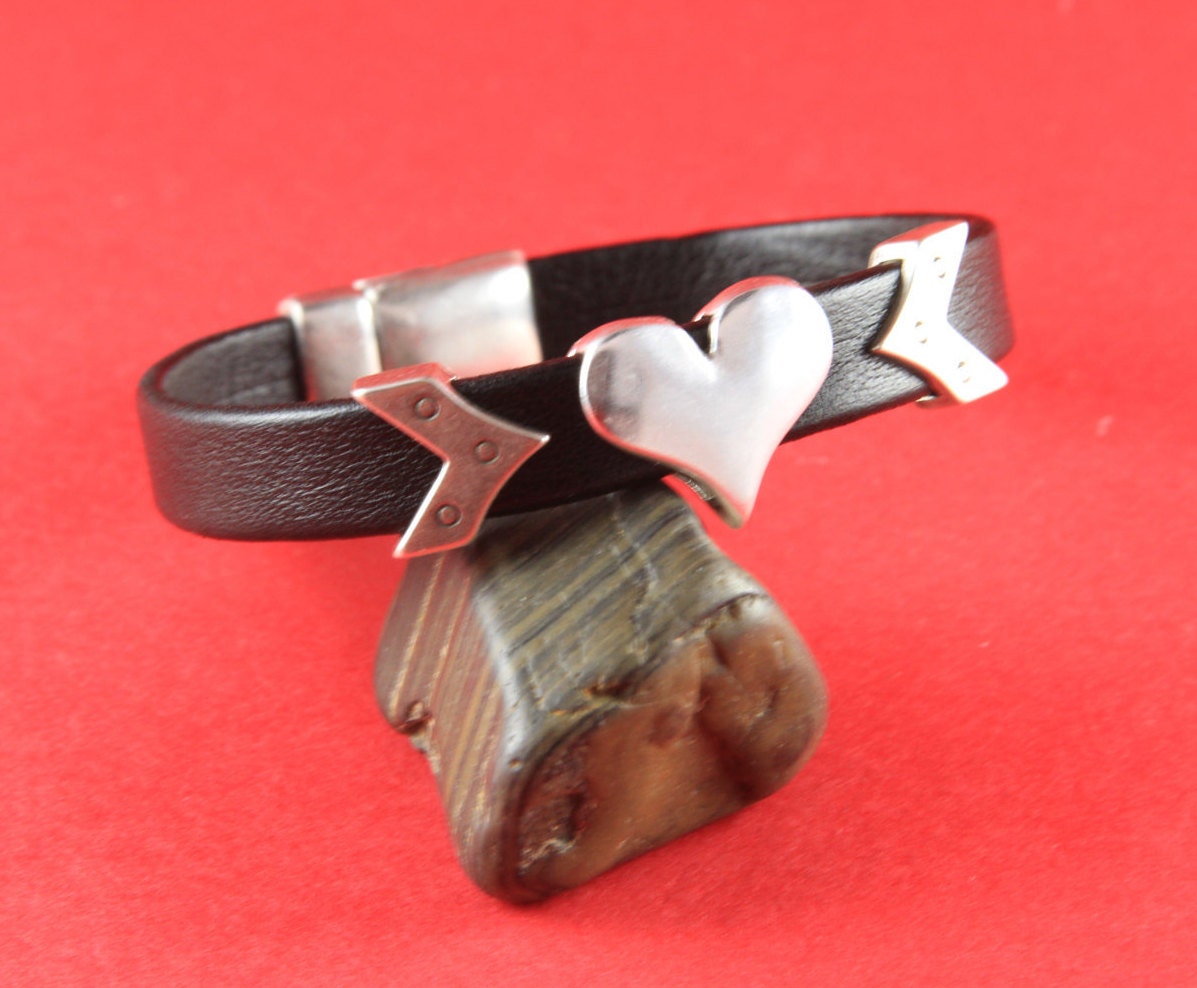 FS0684>>MADE in EUROPE 2 zamak arrow sliders, 10mm flat cord sliders, 10mm leather cord sliders, zamak sliders Qty2