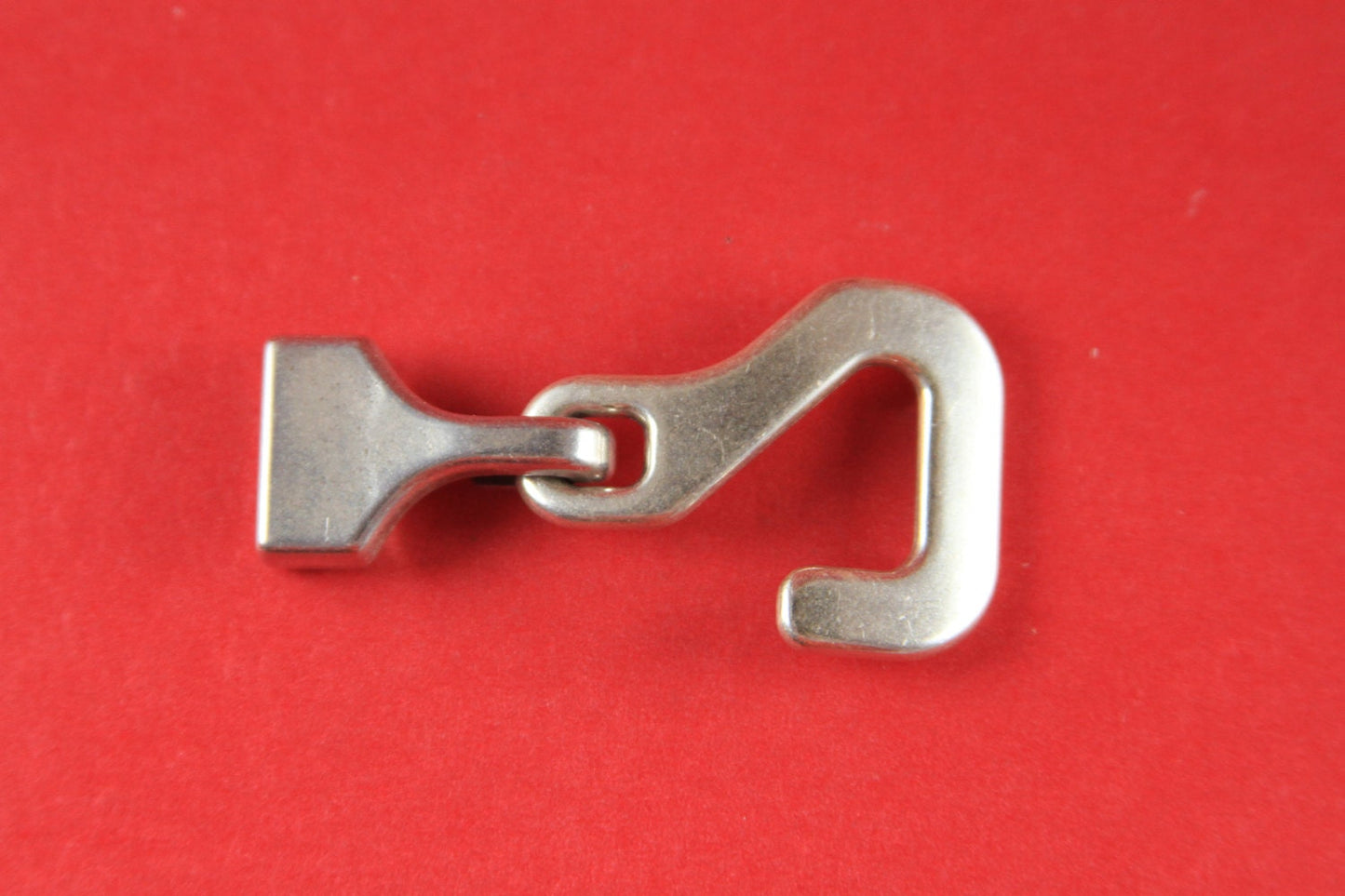 FC0031>> MADE in EUROPE zamak hook clasp, bracelet clasp, silver hook clasp, flat cord hook clasp (76995/13) Qty1