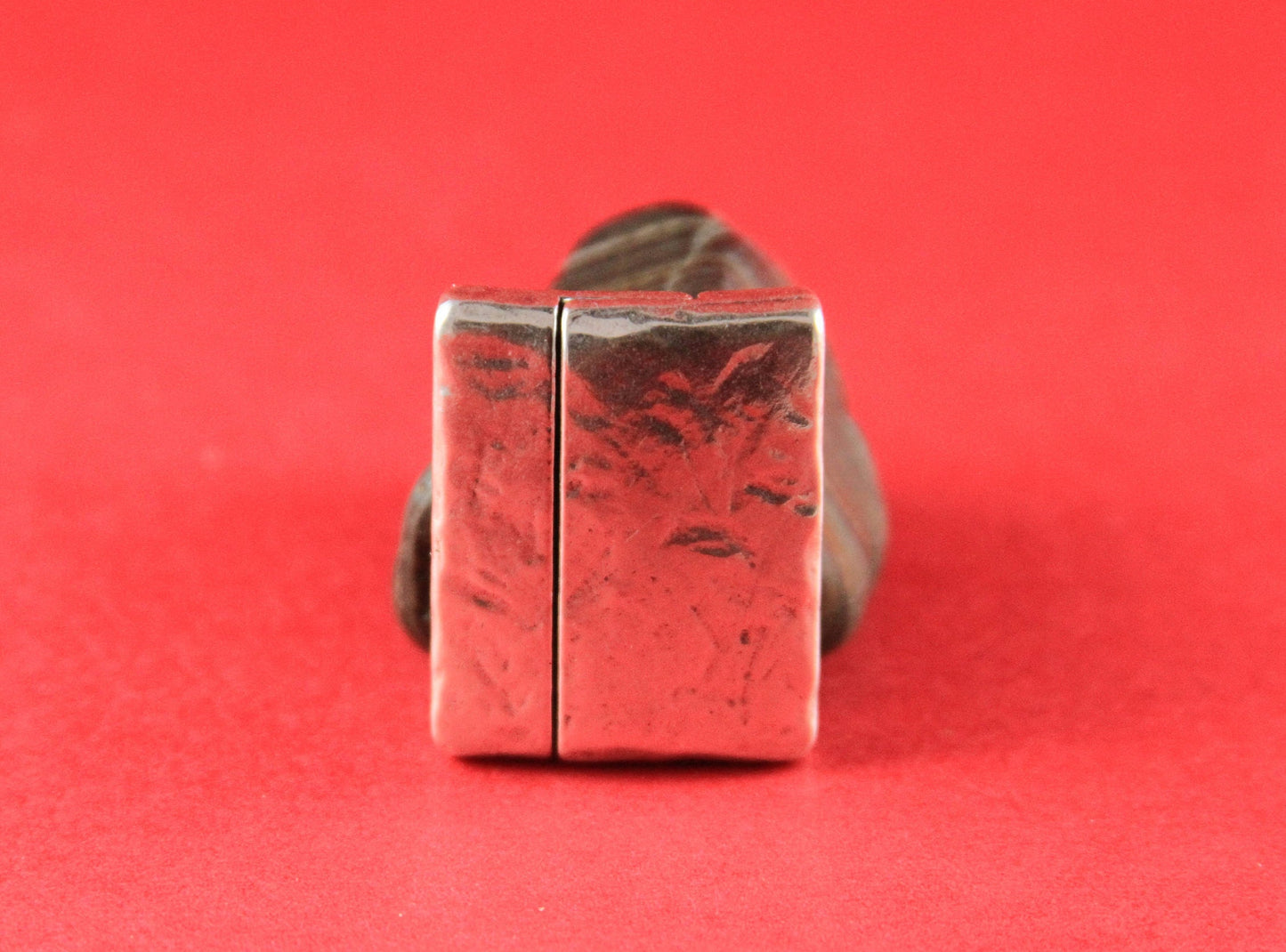 FC0322>> MADE in EUROPE flat cord hammered magnetic clasp, 30mm flat cord clasp, large magnetic clasp qty1