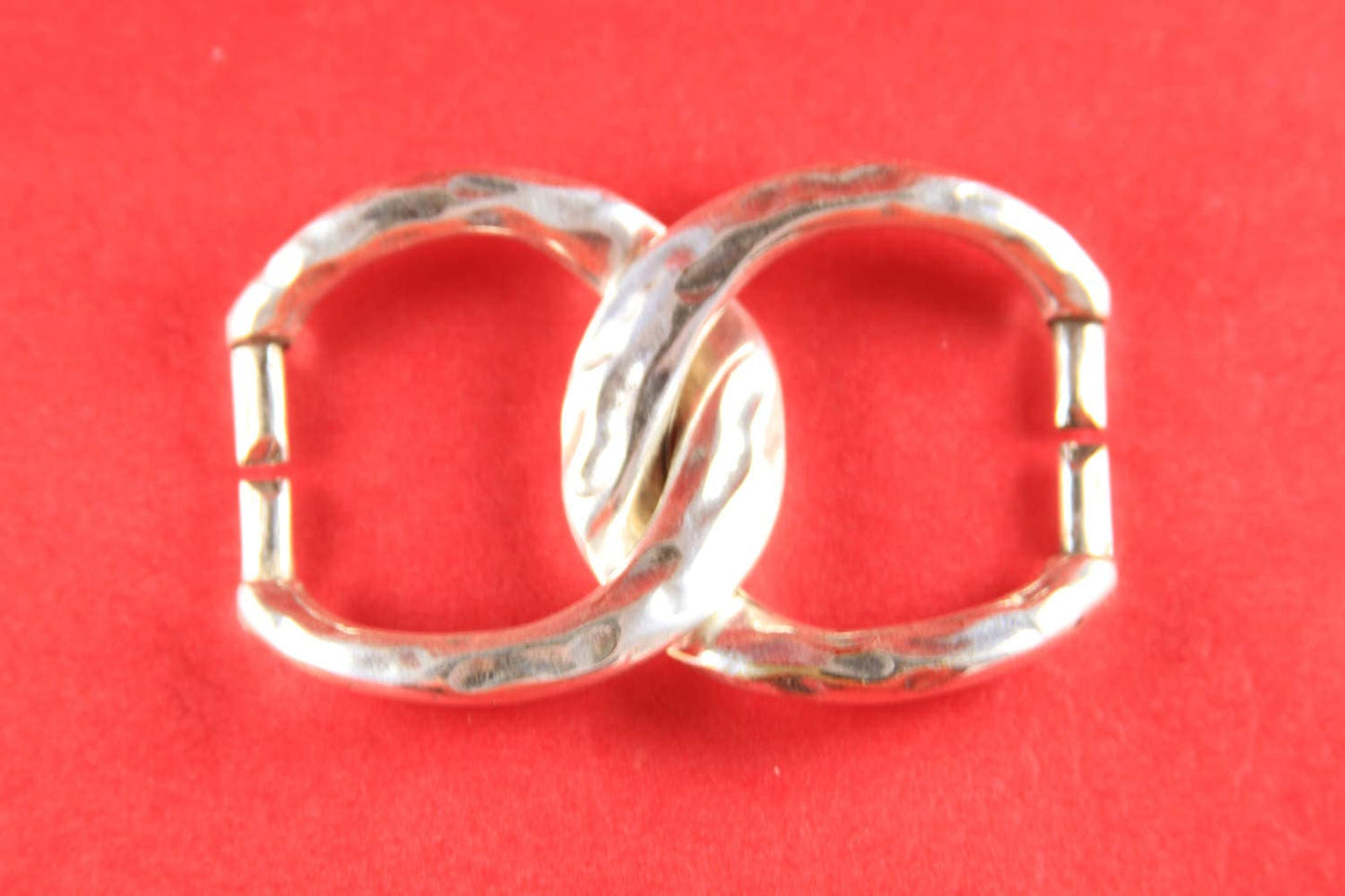C0146>>MADE IN EUROPE bracelet connector, zamak chain connector, 20mm flat cord connector, hammered chain connector (4738/20) Qty1