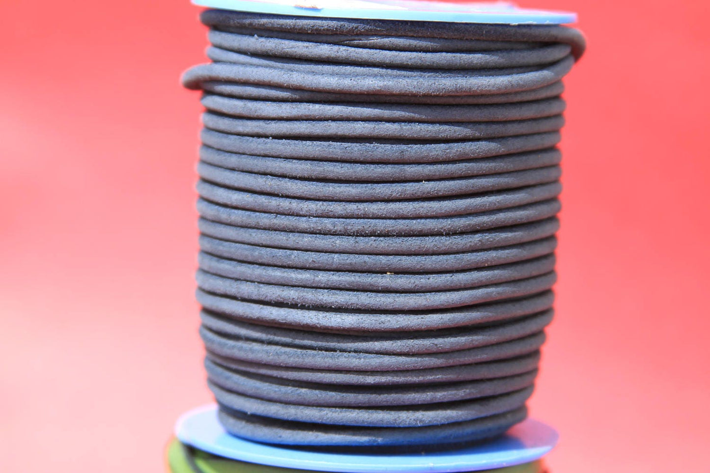 MADE in EUROPE 2 yards of suede cord, 3mm round suede cord (3crogri)