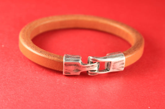 6/5 MADE IN EUROPE zamak clasp, licorice clasp, hammered clasp, zamak toggle clasp, (6522) Qty1