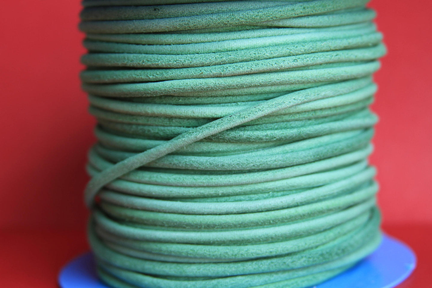 MADE in EUROPE 2 yards of suede cord, 3mm round suede cord (3crover)