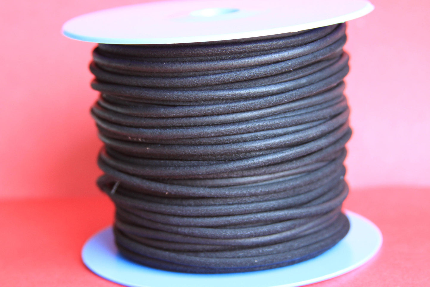 MADE in EUROPE 2 yards of suede cord, 3mm round suede cord (3croneg)