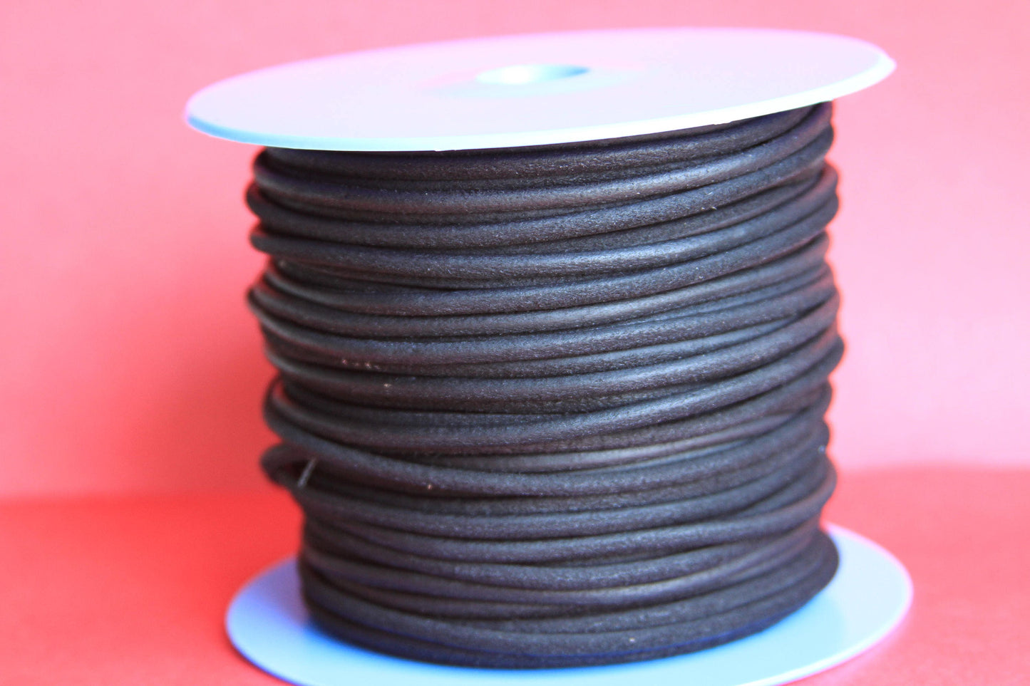 MADE in EUROPE 2 yards of suede cord, 3mm round suede cord (3croneg)