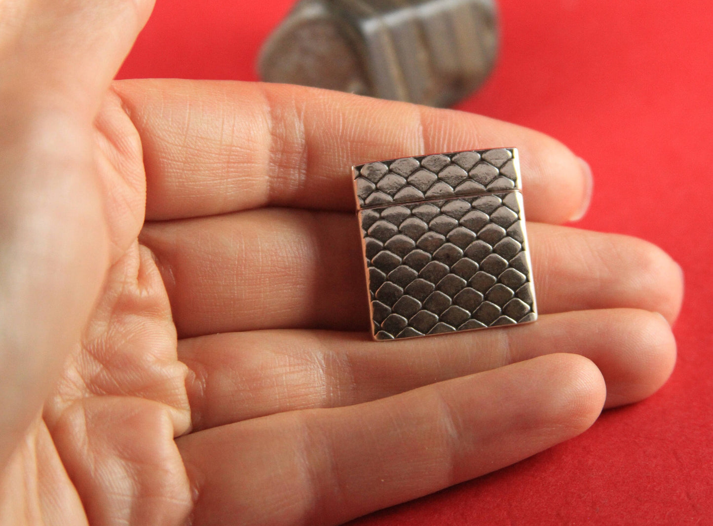 FC0080>>MADE in EUROPE zamak clasp, 20mm flat cord clasp, snakeskin pattern clasp, silver clasp Qty1