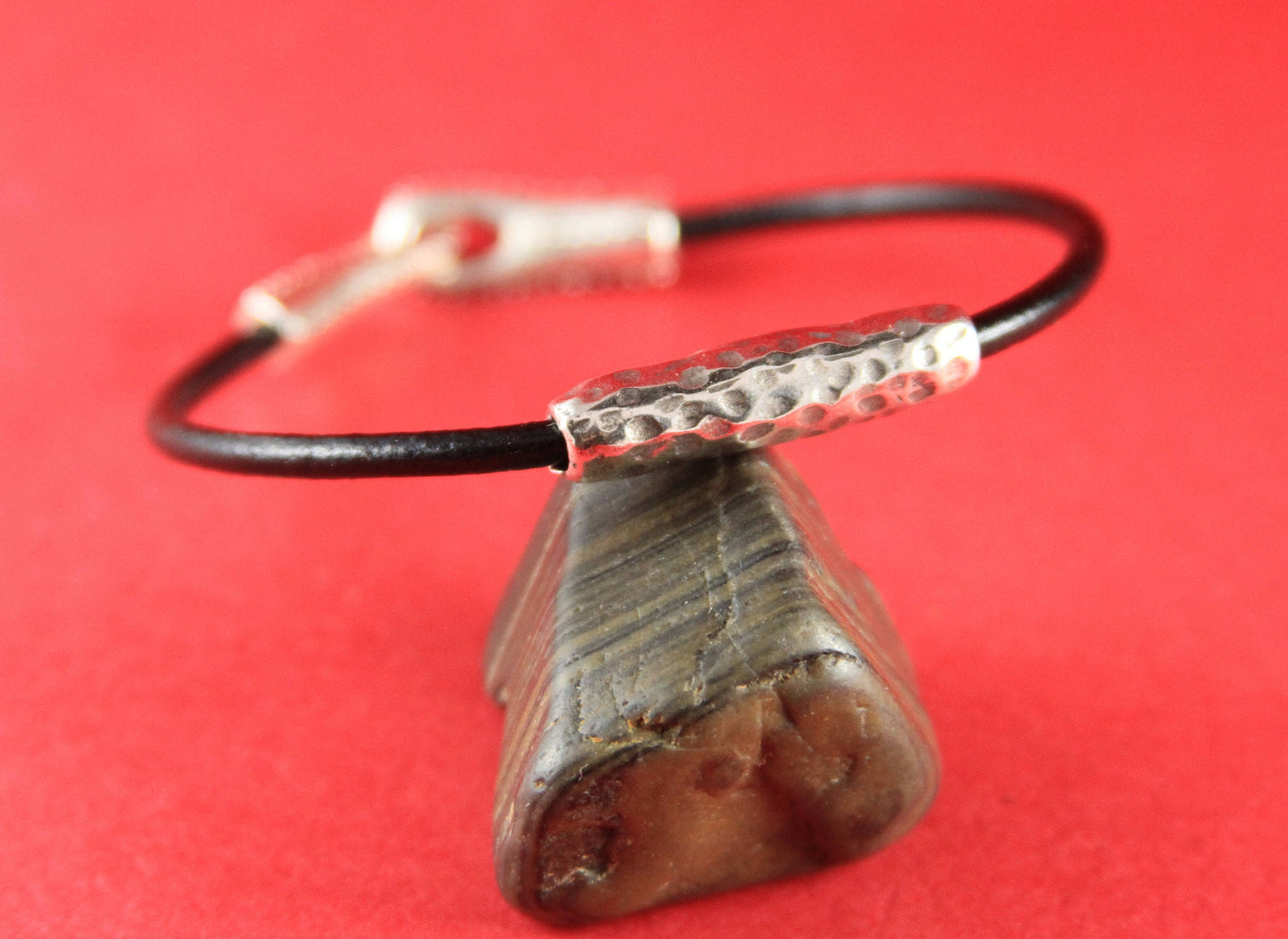 RS0085>>MADE IN EUROPE  zamak tube  slider, hammered zamak tube, round cord slider, 3mm leather  slider ( ablz152s)Qty1